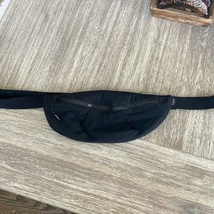Athleta belt bag black